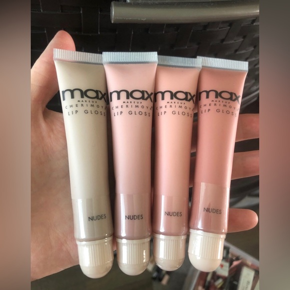 Lipgloss - Picture 1 of 3